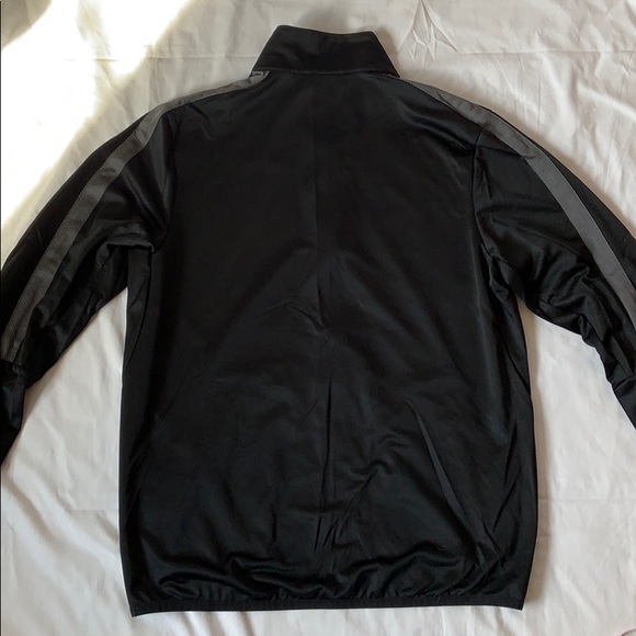 Nike jacket - Picture 4 of 4